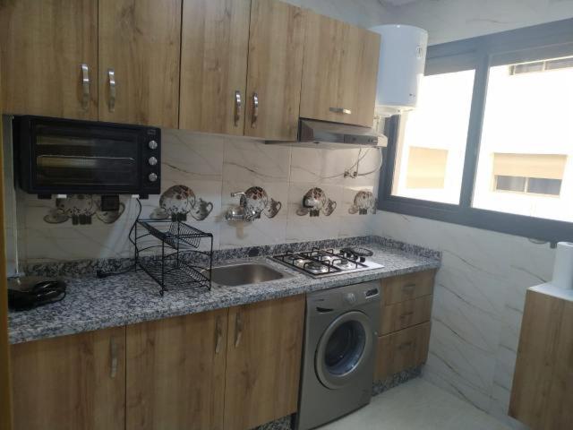 Appartement à alliance mehdia 2 juste pour couple marié on n'accepte pas les voyageurs célibataires ou les groupes d amis Kénitra Extérieur photo