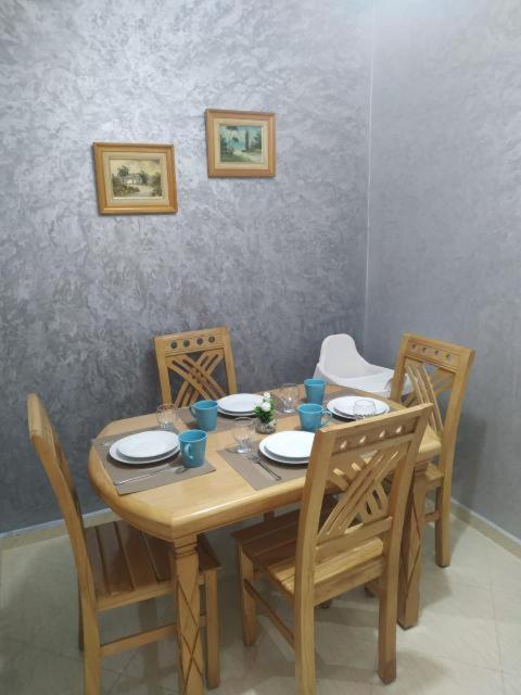 Appartement à alliance mehdia 2 juste pour couple marié on n'accepte pas les voyageurs célibataires ou les groupes d amis Kénitra Extérieur photo